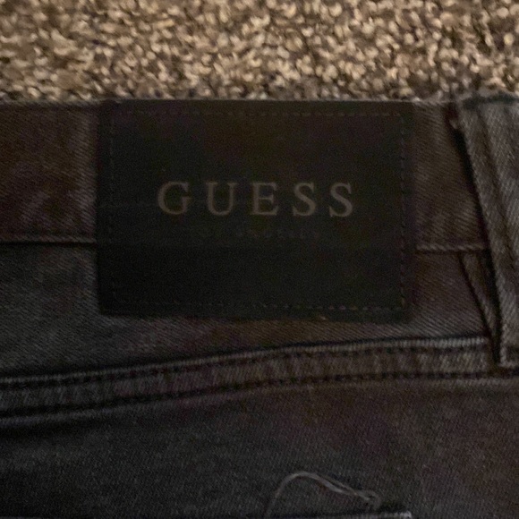 Guess Jeans - Picture 5 of 6